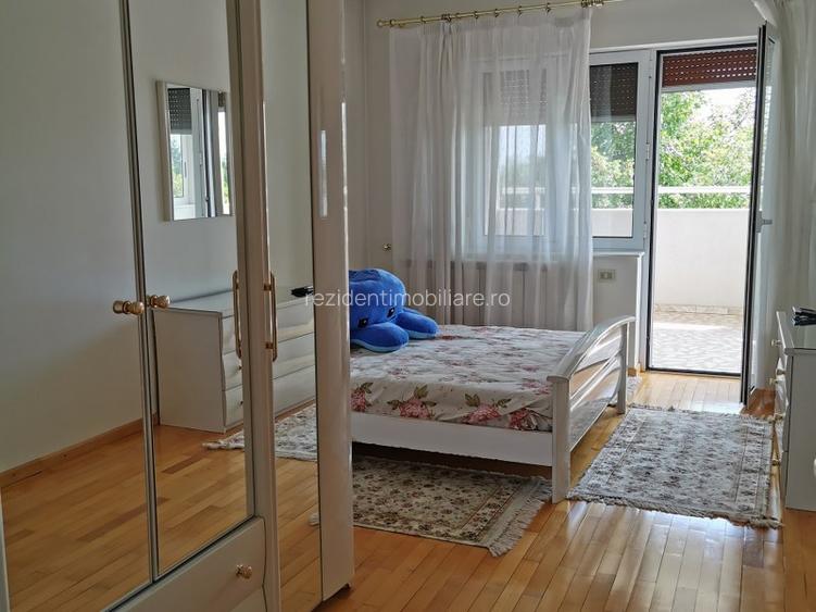 Vila superba cu piscina si gradina superba in Domnesti - 11