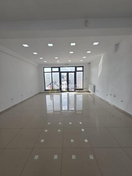 Inchiriere spatiu comercial stradal langa Penny Market - 4