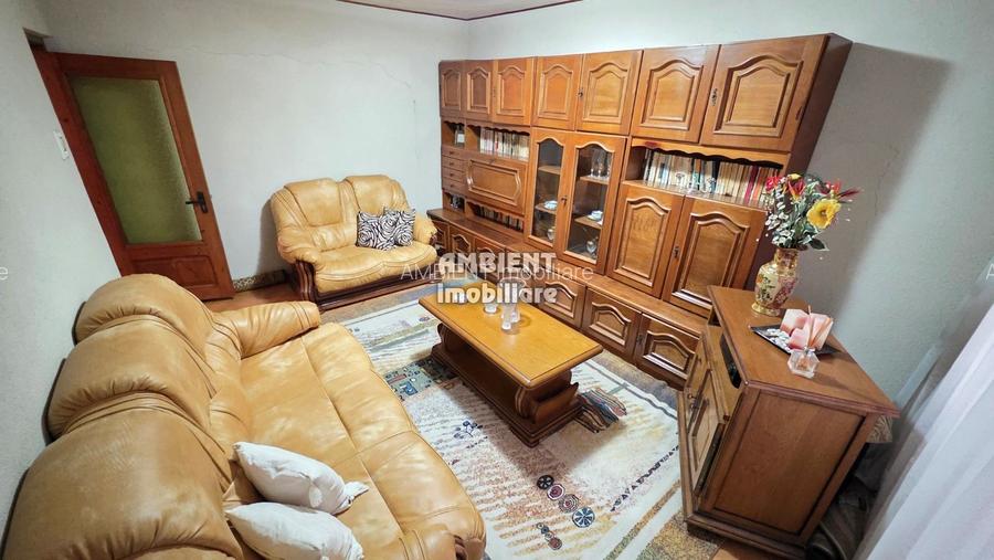 Apartament cu 3 camere, etaj 7, mobilat si utilat, VASLUI - zona GARA; - 2