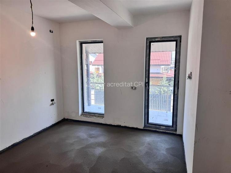 Jumatatea interioara  de duplex de vanzare la pret de apartament! - 6