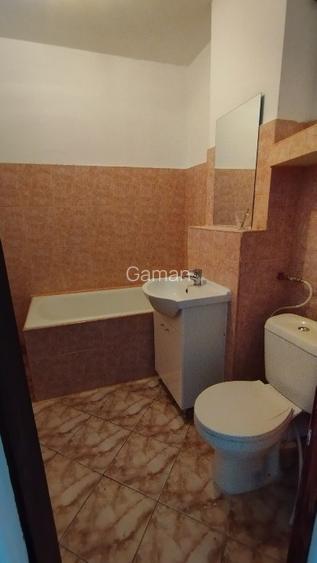 Apartament cu 2 camere decomandat  - 3