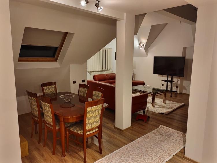 Capitale str Roma Duplex in vila la Mansarda inalta, 2 bai, centrala