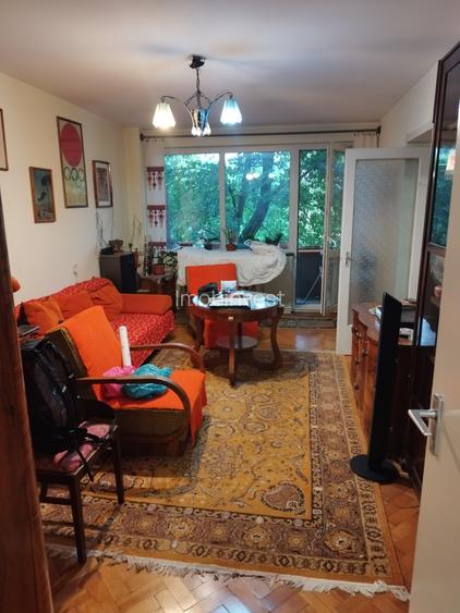 Vand ap. cu 3 cam.in zona 7 Noi.la 5 min.de UMF. - 5