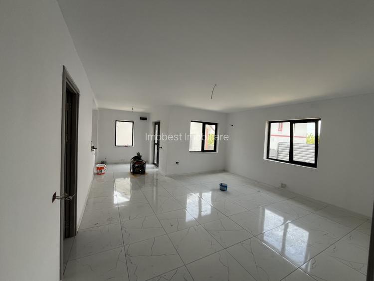 Pret redus, zona deosebita, casa la sol, 3 camere, posibilitate M, Valu lui Tr! - 3