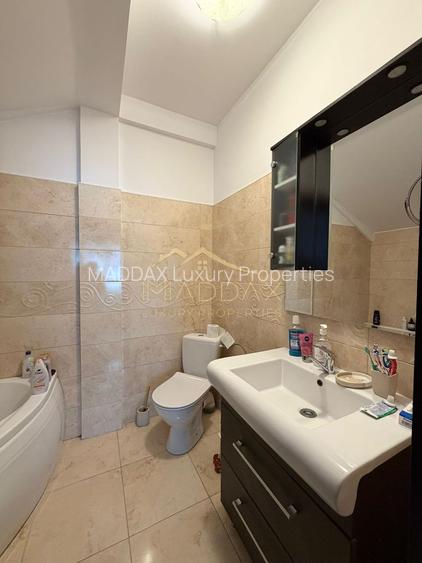 Vila spatioasa cu vedere spre lac Corbeanca - 39