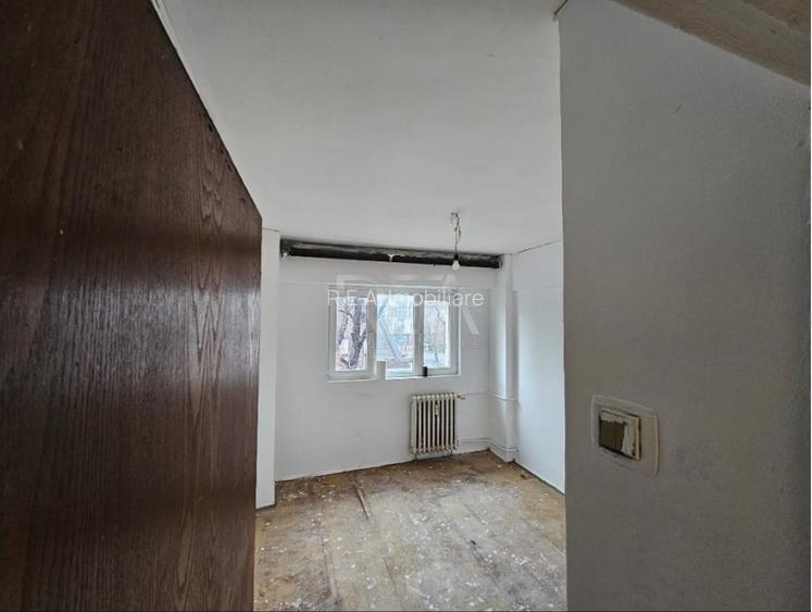 4 camere Dorobanti decomandat, et. 3, an 1980, metrou, 97 mp - 2