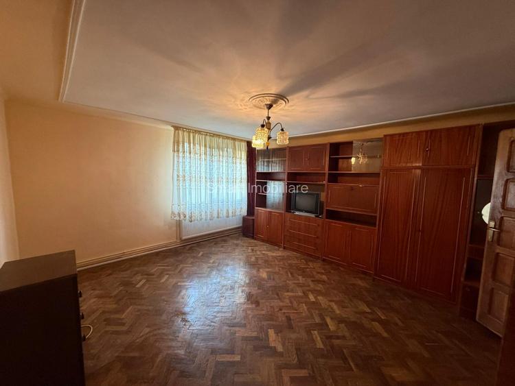 Casa 3 camere + teren 912mp zona Caraiman - 4