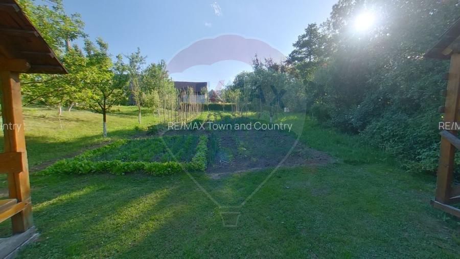 Pensiune cu 10 camere de vânzare în Breb - 14