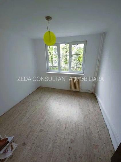 Apartament 3 camere decomandat-Titan-1 Decembrie 1918 - 2