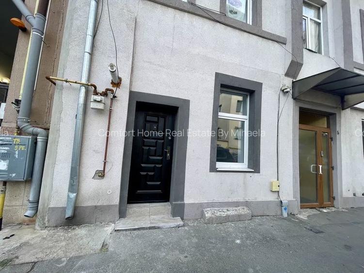 Pța Victoriei Închiriez spațiu comercial recent renovat 35 mp centrală termică - 6
