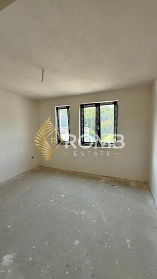 Duplex cu 5 camere, 2 garaje, semifinisat, zona Tauti