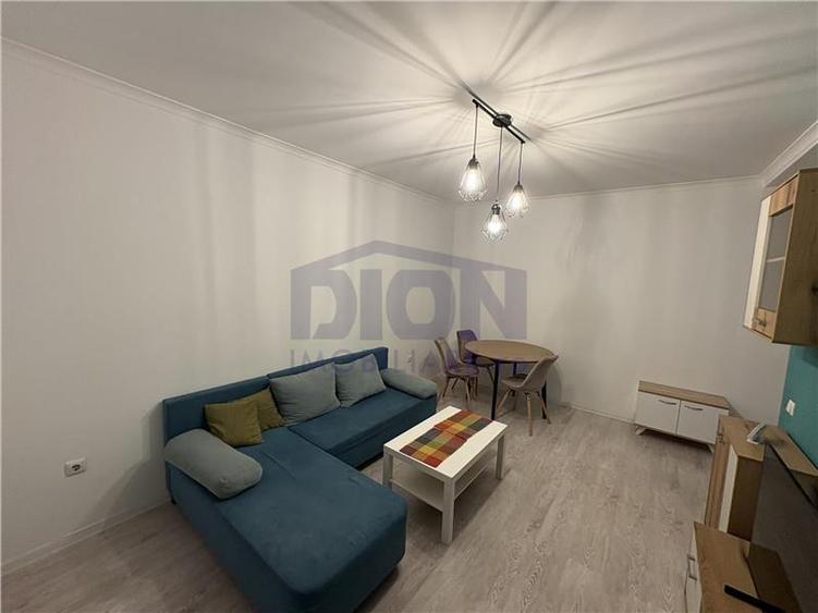 Militari - Rosu , Avangarde 2 camere, 49mp