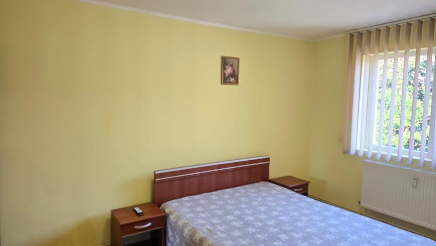 Vand apartament 2 camere decomandat in Deva, situat pe  Bld. Balcescu, etaj 2,