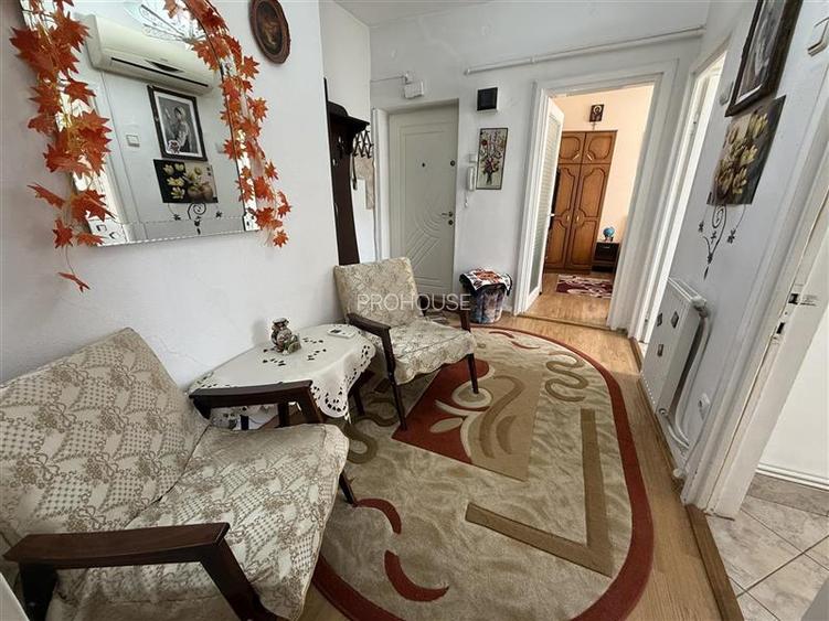 Aleea Parcului - etajul 1 - decomandat - 7