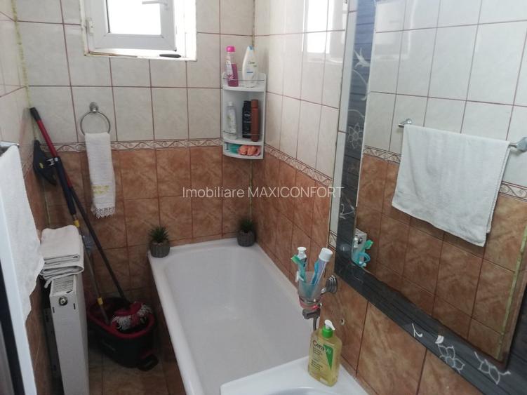 Vanzare 3 camere - Imobiliare MAXICONFORT - 9