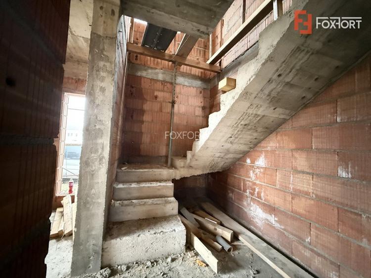 Duplex cu 3 camere si teren de 247 mp de vanzare in localitatea Sacalaz - 12