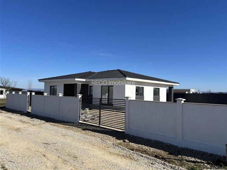 RECO casa moderna 4 camere Cheriu - 24