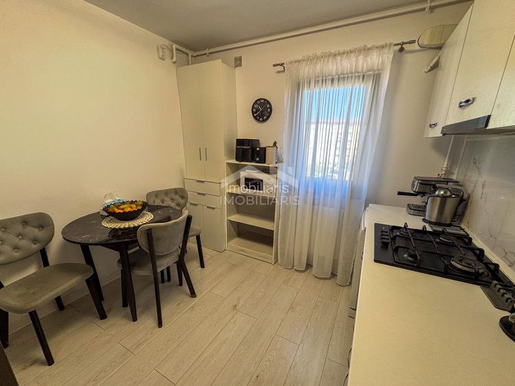 Apartament 3 camere de vanzare - modernizat 2024 - Poarta 6 - 11