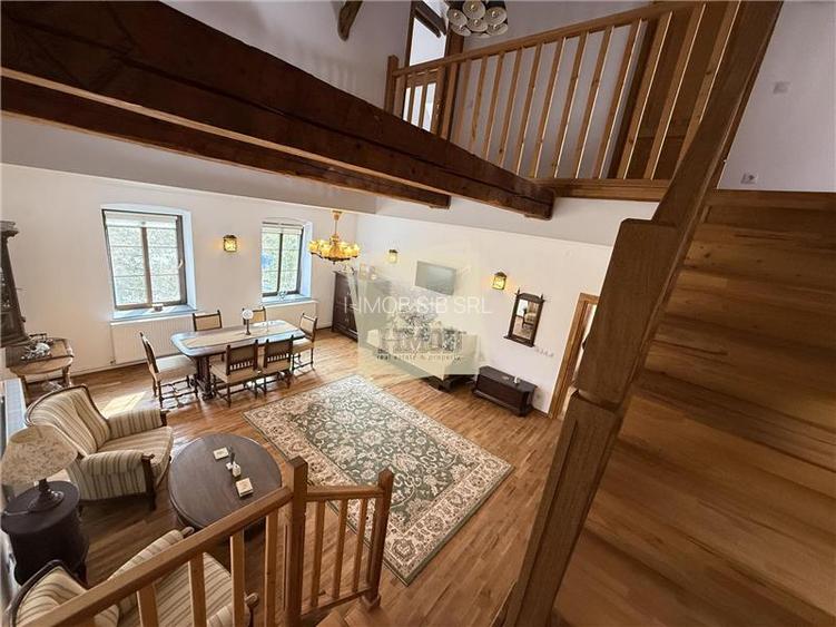 Casa ultracentrala complet renovata 6 camere 3 bai Cisnadioara - 15
