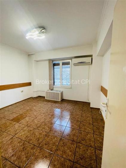 INCHIRERE APARTAMENT 3 CAMERE ZONA MALL VITAN  OCTAVIAN GOGA  SECTOR 3 - 14
