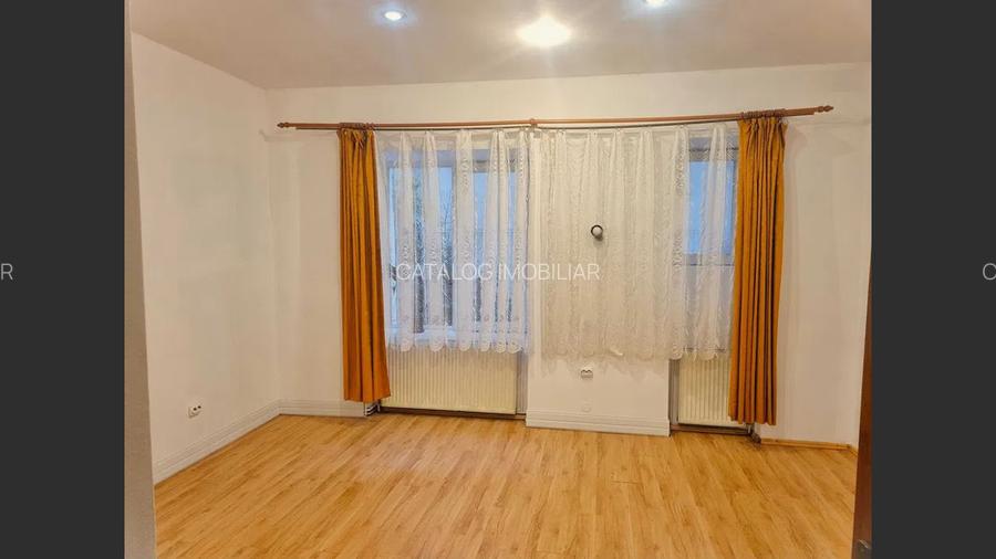 Apartament 3 camere | Curte | Central  - 4