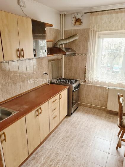 Apartament de vanzare 3 camere mall Vitan, hol H, 1990, metrou 5 min, parcare - 4