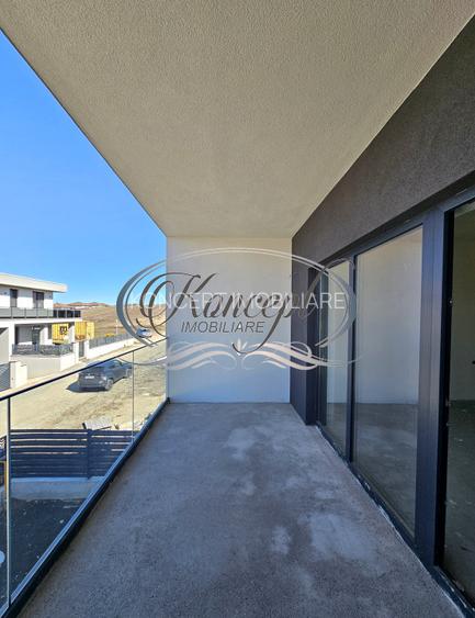 Locuinta moderna cu design cubic si curte plana in Dezmir - 9