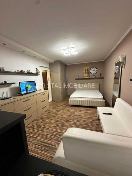 Garsonieră modernă, decomandată, balcon, parter, Auchan Vitan - 2