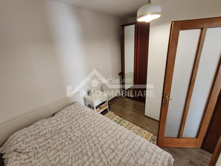 Apartament cu 2 camere+nisa de dormit, balcon, parcare, Str.Florilor - 12