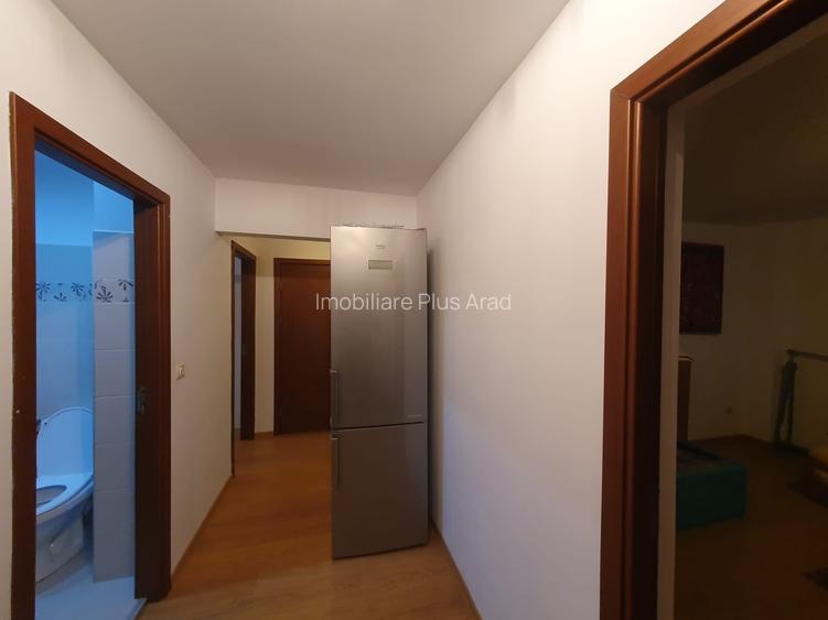 Apartament cu 5 camere de inchiriat -Micalaca - 4