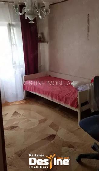 Apartament 3 camere + loc parcare, etaj intermediar, zona Margeanului/Barca - 3