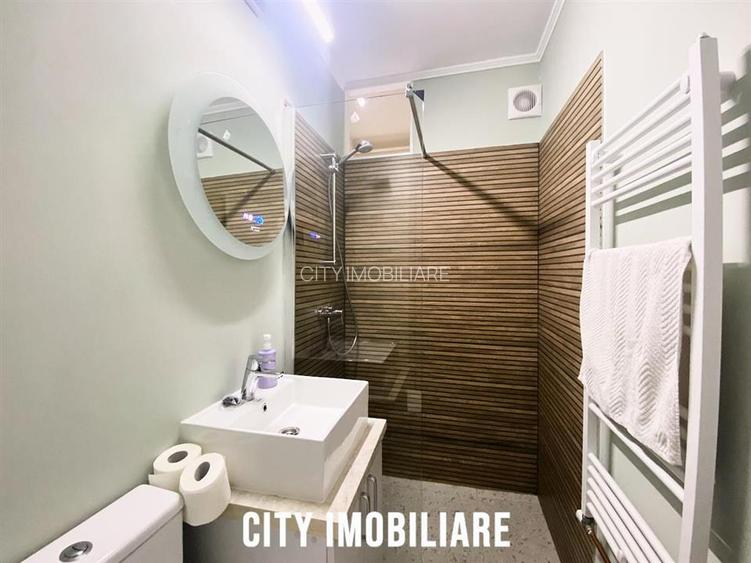 Prima inchiriere! Apartament 2 camere, renovat complet, Ultra Central,  Piata Mi - 11