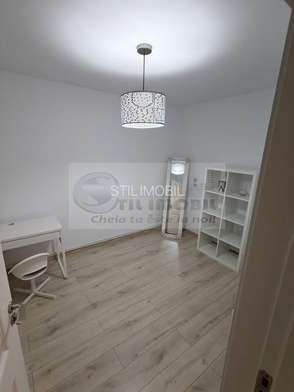 Apartament semidecomandat cu 3 camere si balcon - Podu Ros - 500€ - 5