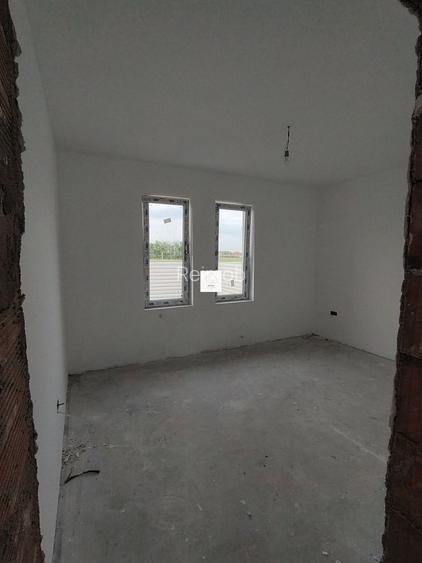 Casa 3 camere Crevedia - 12