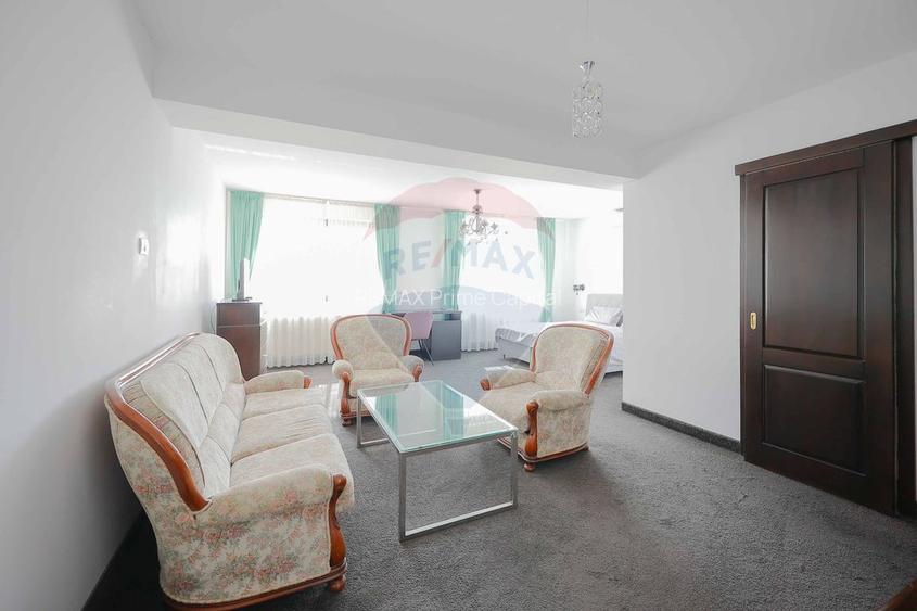 De vânzare Casă/Pensiune în zona Nufărul - Sânmartin - 44