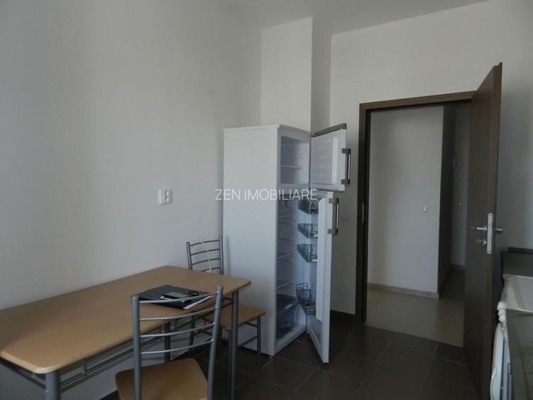 Închiriere 2 camere decomandat | 54 mp + balcon | Parcare subterană - 18