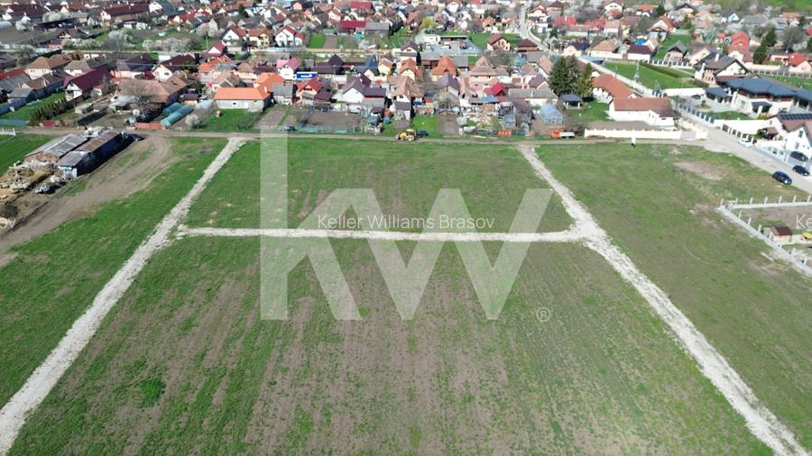 Teren de 475 mp în Hălchiu - utilități - Comision 0% - 9