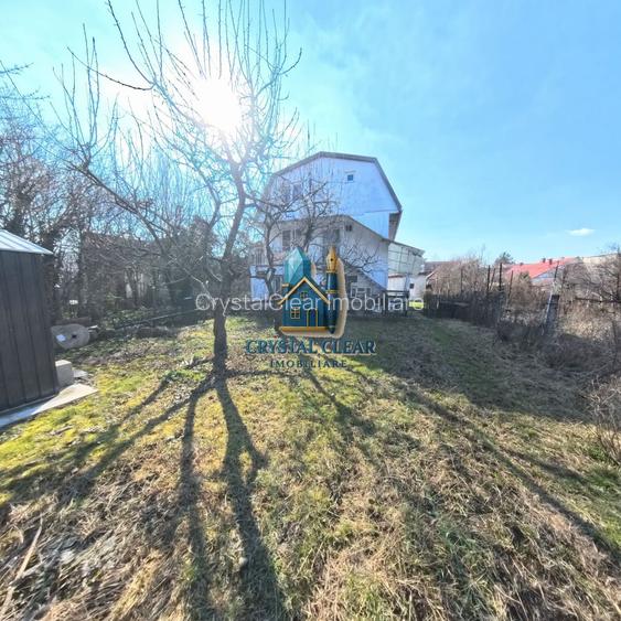 Două case în curte comună, 6 camere + 385 teren - zona semicentrală - 13