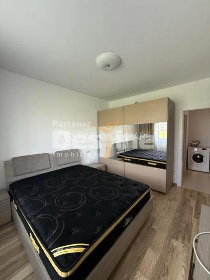 Apartament cu 2 camere decomandat,  cu terasa si gradina,   situat in Tractorul - 4