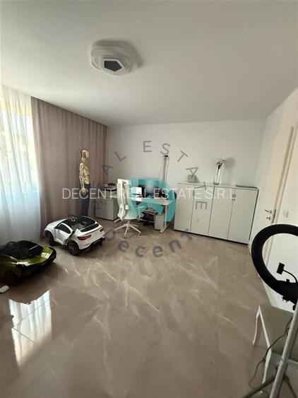 Casa spatioasa , intrare Izvor, Brasov - 29