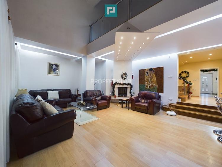 Casă situată Central în Dumbrăvița - 5