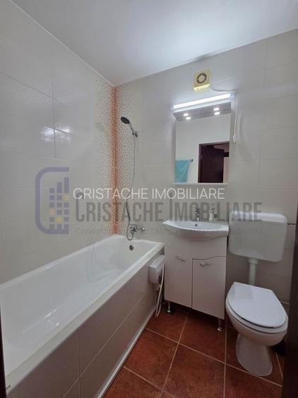 Renovat, 3 cam. dec. + parcare, la 10 min de metrou 1 Decembrie 1918 - 2