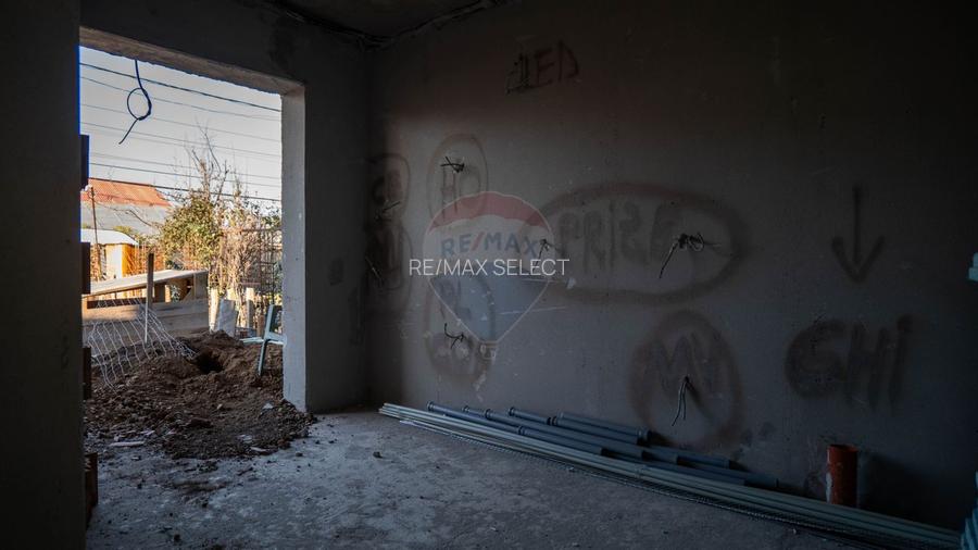 Pantelimon-central vanzare casa spatioasa-parter, etaj si mansarda - 13