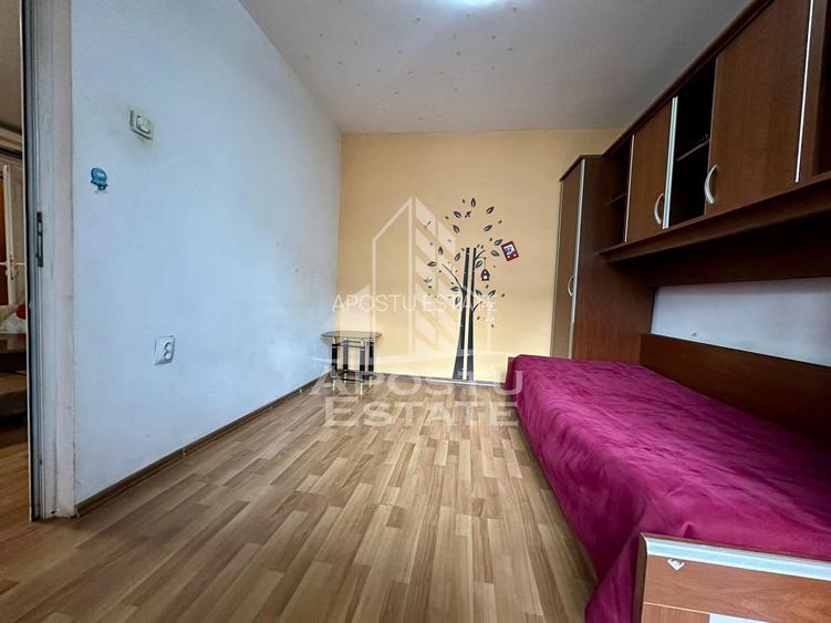 Apartament cu 3 camere, etajul 2, zona Sagului - 4