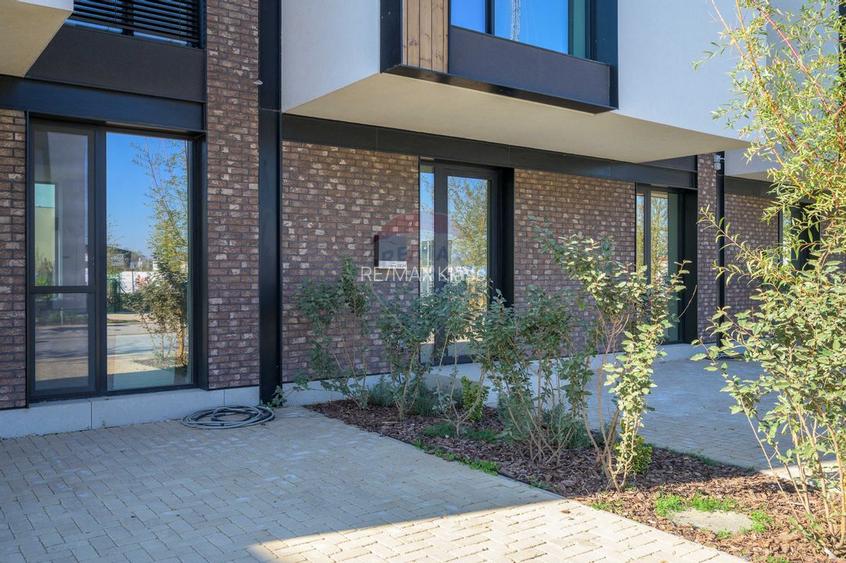 Vila luminoasa cu 4 camere si panouri solare in Amber FOREST Tunari - 19