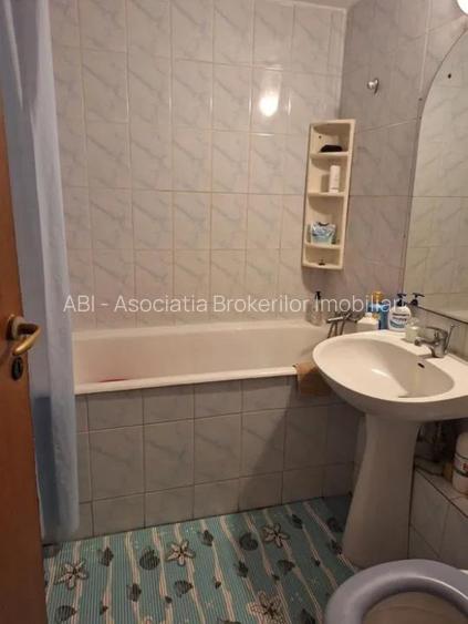 INCHIRIERI-APARTAMENT 2 CAMERE- MILITARI / LUJERULUI - 8