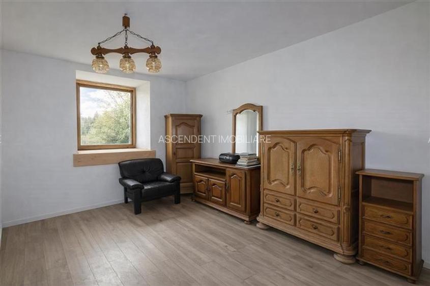 FILM! Constructie rustica tip Casa Verde, cu parau si panorama impresionanta, Mo - 3