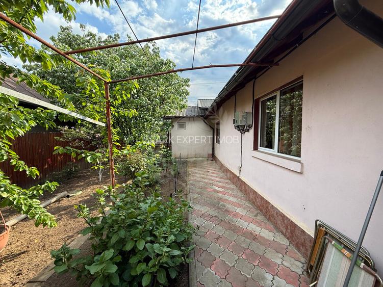 Casa extinsa 8 camere, garaj, teren 1300mp , zona stradala Paulestii Noi - 25