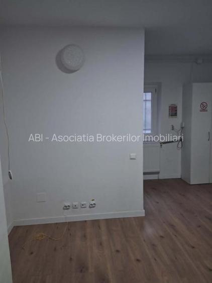 Unirii-Nerva Traian,apartament 2 camere de vanzare parter,nemobilat - 2