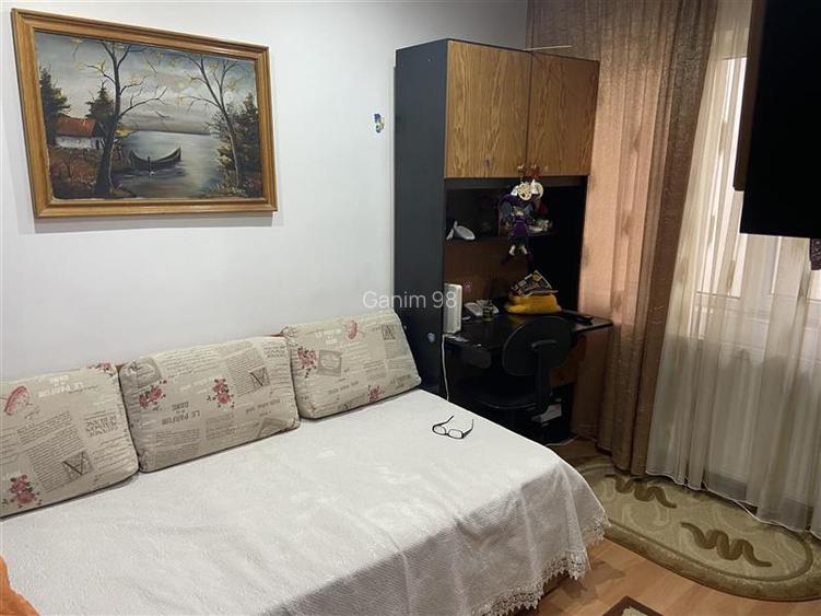 Apartament 3 camere , zona ultracentrala -Casa de Pensii Focsani, decomandat, im - 11